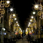 22.12.2015 Kielce. Iluminacje świąteczne. Ulica Sienkiewicza. / Jarosław Kubalski / Radio Kielce