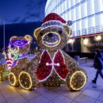 22.12.2015 Kielce. Iluminacje świąteczne. Galeria Echo. / Jarosław Kubalski / Radio Kielce