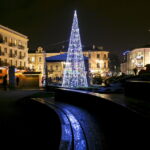22.12.2015 Kielce. Iluminacje świąteczne. Plac Artystów. / Jarosław Kubalski / Radio Kielce