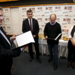 22.12.2015 Kielce. Podziękowanie dla wspierających akcję Gwiazdka z Nieba w studiu S1 Radia Kielce. / Jarosław Kubalski / Radio Kielce