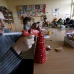 28.12.2015 Sędek. Warsztaty terapii zajęciowej. Pracownia artystyczna. / Jarosław Kubalski / Radio Kielce