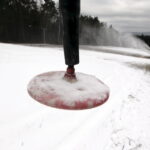 30.12.2015 Kielce. Naśnieżanie stoku narciarskiego na Stadionie. / Jarosław Kubalski / Radio Kielce