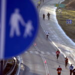 30.12.2015 Szydłów. XXXVI Międzynarodowe Uliczne Biegi Sylwestrowe. / Jarosław Kubalski / Radio Kielce