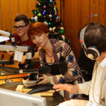 14.12.2015 Kielce. Finał pierwszego dnia licytacji "Gwiazdki z nieba". W studiu Radia Kielce podopieczni Siemachy Kielce, Agnieszka Dyk i zespół Yuka. / Wojciech Habdas / Radio Kielce