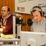 16.12.2015 Kielce. Gwiazdka z nieba - Finał trzeciego dnia licytacji. W środę podczas finału towarzyszyli nam aktorzy z Teatru Kubuś, muzyk Michał Zapała, i niezawodna grupa z Siemachy Kielce. / Wojciech Habdas / Radio Kielce