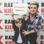 19.12.2015 Kielce. Gwiazdka z nieba. Wsparła nas pani Ewa Półchłopek z córką Alicją / Wojciech Habdas / Radio Kielce