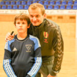 13.12.2015 Kielce. Hala przy Krakowskiej. IV Turniej Charytatywny PAMAF Pomaga 2015. Zawodników odwiedzili piłkarze Korony Kielce / Stanisław Blinstrub / Radio Kielce