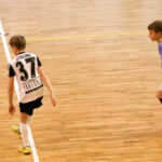 13.12.2015 Kielce. Hala przy Krakowskiej. IV Turniej Charytatywny PAMAF Pomaga 2015. Zawodników odwiedzili piłkarze Korony Kielce / Stanisław Blinstrub / Radio Kielce