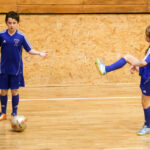 13.12.2015 Kielce. Hala przy Krakowskiej. IV Turniej Charytatywny PAMAF Pomaga 2015. Zawodników odwiedzili piłkarze Korony Kielce / Stanisław Blinstrub / Radio Kielce