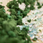 01.12.2015 Kielce. Instytut Design. Seniorzy tworzyli makietę Kadzielni / Stanisław Blinstrub / Radio Kielce