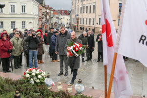 13.12.2015 Kielce. Uroczystości upamiętniające wprowadzenie w Polsce stanu Wojennego. / Stanisław Blinstrub / Radio Kielce