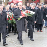 13.12.2015 Kielce. Uroczystości upamiętniające wprowadzenie w Polsce stanu Wojennego. Zarząd Regionu Świętokrzyskiego NSZZ "Solidarność" z Waldemarem Bartoszem / Stanisław Blinstrub / Radio Kielce