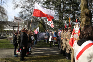Kieleckie obchody Narodowego Dnia Pamięci Ofiar Zbrodni Katyńskiej (13 kwietnia 2015 r.) / Piotr Michalski / Radio Kielce