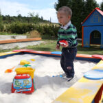 Otwarcie placu zabaw w Wiernej rzece (28 lipca 2015 r.) / Piotr Michalski / Radio Kielce