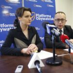 09.01.2016. Konferencja Platformy Obywatelskiej. Posłowie Marzena Okła-Drewnowicz i Artur Gierada / Jarosław Kubalski / Radio Kielce