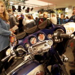 10.01.2016 Kielce.Wielka Orkiestra Świątecznej Pomocy. Finał w Galerii Echo. / Jarosław Kubalski / Radio Kielce