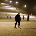 16.01.2016 Kielce. Nocna jazda na stoku narciarskim na Stadionie. / Jarosław Kubalski / Radio Kielce