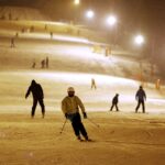 16.01.2016 Kielce. Nocna jazda na stoku narciarskim na Stadionie. / Jarosław Kubalski / Radio Kielce