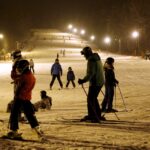 16.01.2016 Kielce. Nocna jazda na stoku narciarskim na Stadionie. / Jarosław Kubalski / Radio Kielce