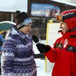17.01.2016 Niestachów. Audycja Dzień Dobry Dzieci. Szkoła jazdy na nartach w Ośrodku Narciarskim w Niestachowie. Agnieszka Dyk, współwłaścicielka ośrodka. / Jarosław Kubalski / Radio Kielce