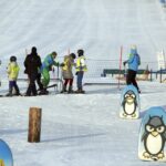 17.01.2016 Niestachów. Audycja Dzień Dobry Dzieci. Szkoła jazdy na nartach w Ośrodku Narciarskim w Niestachowie. / Jarosław Kubalski / Radio Kielce