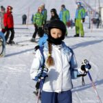 17.01.2016 Niestachów. Audycja Dzień Dobry Dzieci. Szkoła jazdy na nartach w Ośrodku Narciarskim w Niestachowie. / Jarosław Kubalski / Radio Kielce