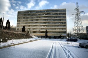 19.01.2016 Kielce. Dawny biurowiec CHEMAR. / Jarosław Kubalski / Radio Kielce