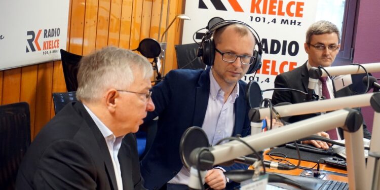 31.01.2016 Kielce. Studio Polityczne w Radiu Kielce. / Marek Wtorek / Radio Kielce