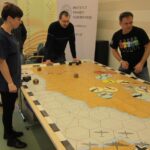 16.01.2016. Wielki Bój Planszówkowy w Wojewódzkiej Bibliotece Publicznej w Kielcach / Robert Felczak / Radio Kielce