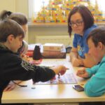 16.01.2016. Wielki Bój Planszówkowy w Wojewódzkiej Bibliotece Publicznej w Kielcach / Robert Felczak / Radio Kielce