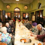 24.12.2015. Wigilia dla osób ubogich, samotnych i bezdomnych  w WDK w Kielcach / Kamil Król / Radio Kielce