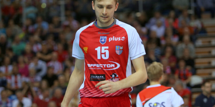 13.01.2016. 12. kolejka PlusLigi: Asseco Resovia Rzeszów - Effector Kielce / Kamil Król / Radio Kielce