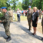 12.08.2015. 50. Marsz Szlakiem I Kompanii Kadrowej. Uroczystości na cmentarzu wojskowym / Kamil Król / Radio Kielce