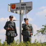 12.08.2015. 50. Marsz Szlakiem I Kompanii Kadrowej. Poświęcenie ronda im. gen. Antoniego Hedy "Szarego" / Kamil Król / Radio Kielce