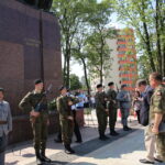 12.08.2015. 50. Marsz Szlakiem I Kompanii Kadrowej. Złożenie wieńców pod pomnikiem Czwórki Legionowej / Kamil Król / Radio Kielce