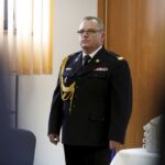 08.01.2016 Kielce. Pożegnanie Komendanta Miejskiego Państwowej Straży Pożarnej st. bryg.  Krzysztofa Janickiego. Komendant wojewódzki nadbrygadier, Zbigniew Muszczak. / Jarosław Kubalski / Radio Kielce