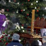 16.01.2016 Kielce.  Kościół ojców Kapucynów. Pogrzeb Andrzeja Litwina. / Jarosław Kubalski / Radio Kielce