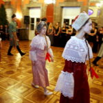 16.01.2016 Kielce. Studniówka w I Ogólnokształcącym Liceum Akademickim im. Janiny Kossakowskiej - Dębickiej w WDK. / Jarosław Kubalski / Radio Kielce