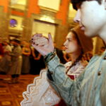 16.01.2016 Kielce. Studniówka w I Ogólnokształcącym Liceum Akademickim im. Janiny Kossakowskiej - Dębickiej w WDK. / Jarosław Kubalski / Radio Kielce