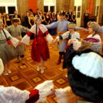 16.01.2016 Kielce. Studniówka w I Ogólnokształcącym Liceum Akademickim im. Janiny Kossakowskiej - Dębickiej w WDK. / Jarosław Kubalski / Radio Kielce