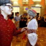 16.01.2016 Kielce. Studniówka w I Ogólnokształcącym Liceum Akademickim im. Janiny Kossakowskiej - Dębickiej w WDK. / Jarosław Kubalski / Radio Kielce