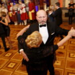 16.01.2016 Kielce. Studniówka w I Ogólnokształcącym Liceum Akademickim im. Janiny Kossakowskiej - Dębickiej w WDK. / Jarosław Kubalski / Radio Kielce