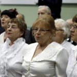 20.01.2016 Kielce. Kielecki Uniwersytet III Wieku „Ponad czasem” zainaugurował pierwszy rok akademicki. / Jarosław Kubalski / Radio Kielce