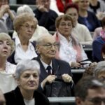 20.01.2016 Kielce. Kielecki Uniwersytet III Wieku „Ponad czasem” zainaugurował pierwszy rok akademicki. / Jarosław Kubalski / Radio Kielce