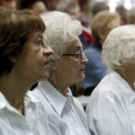 20.01.2016 Kielce. Kielecki Uniwersytet III Wieku „Ponad czasem” zainaugurował pierwszy rok akademicki. / Jarosław Kubalski / Radio Kielce