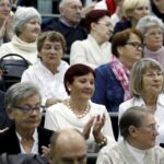 20.01.2016 Kielce. Kielecki Uniwersytet III Wieku „Ponad czasem” zainaugurował pierwszy rok akademicki. / Jarosław Kubalski / Radio Kielce