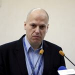 21.01.2016 Kielce. Sesja Rady Miasta. Dyrektor Wydziału Gospodarki Nieruchomościami i Geodezji Filip Pietrzyk. / Jarosław Kubalski / Radio Kielce