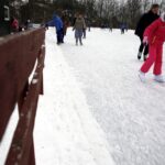 22.01.2016 Kielce. Lodowisko przy ulicy Szczecińskiej. / Jarosław Kubalski / Radio Kielce