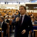 22.01.2016 Kielce . Spotkanie wiceministra rodziny, pracy i polityki społecznej Bartosza Marczuka z samorządowcami i przedstawicielami ośrodków pomocy społecznej w sprawie programu Rodzina 500 plus. / Jarosław Kubalski / Radio Kielce