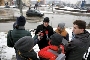 Kielce. Skrzyżowanie Al. Tysiąclecia z al. Solidarności i ulica Domaszowską. Konferencja prasowa Stowarzyszenia Kieleckie Inwestycje. / Jarosław Kubalski / Radio Kielce